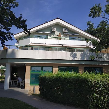 Apartmany Puerto Senec Exterior photo